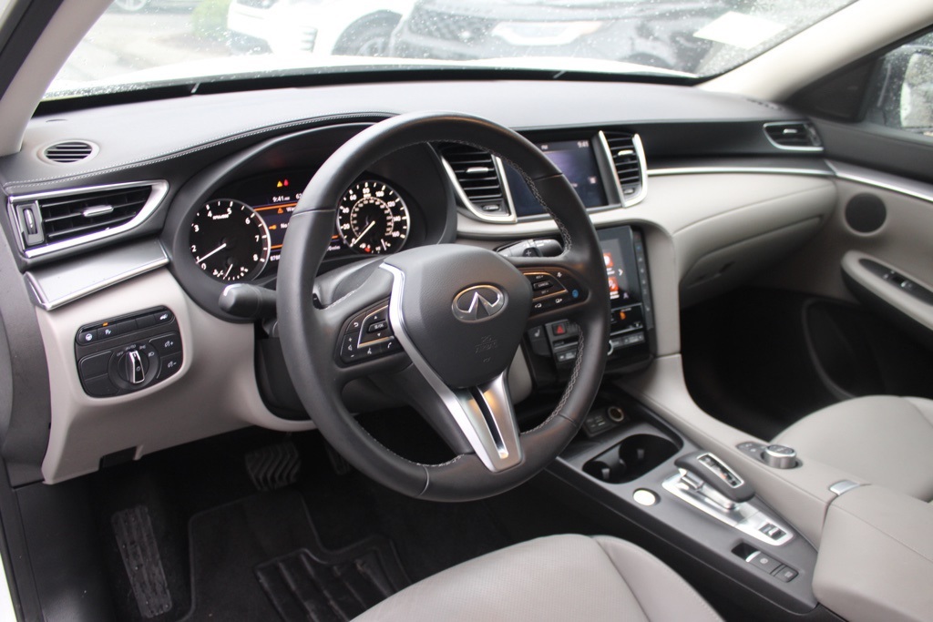 2025 Infiniti QX50 Luxe AWD photo 4