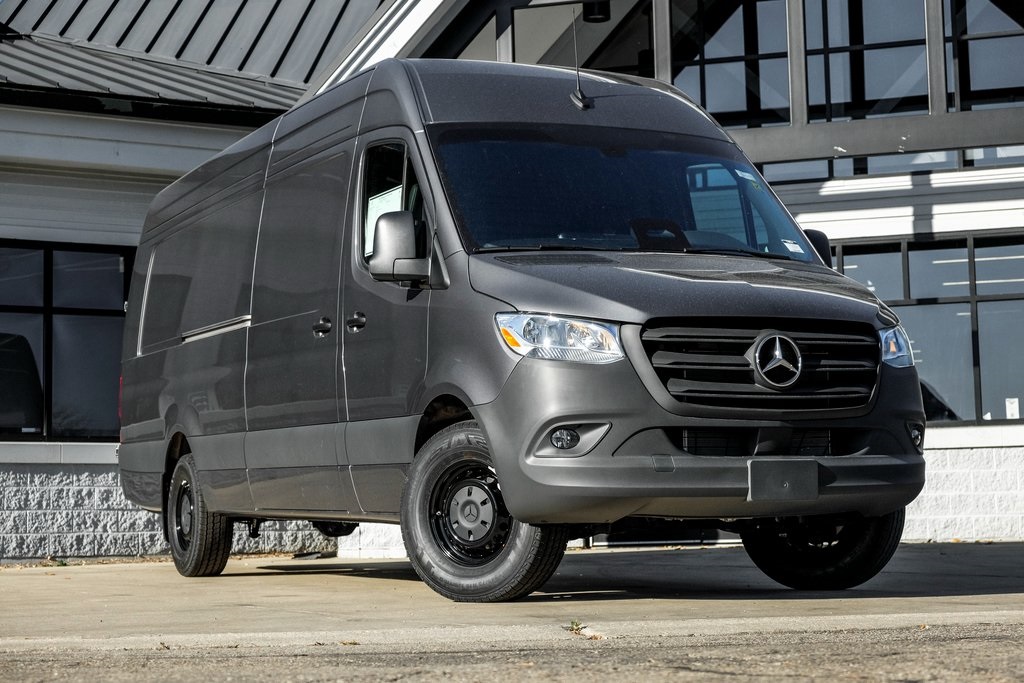 2026 Mercedes-Benz Sprinter Cargo Van Base's photo