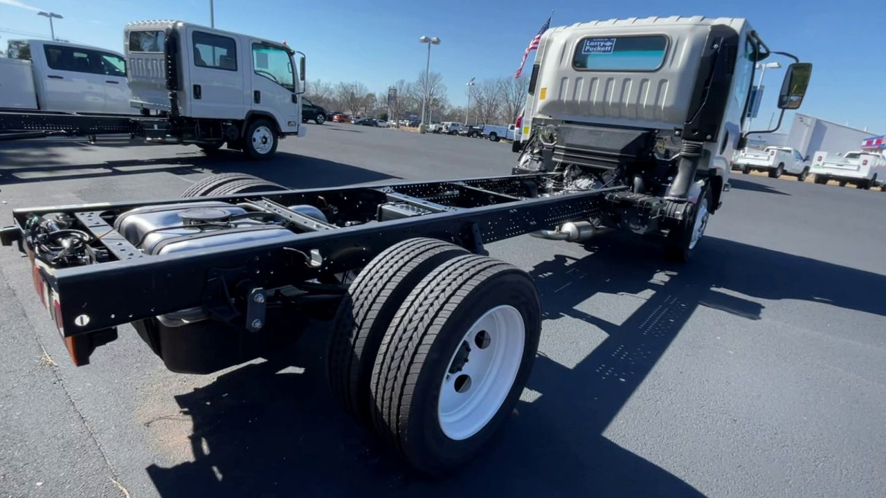 2024 Chevrolet Silverado 4500HD photo 29
