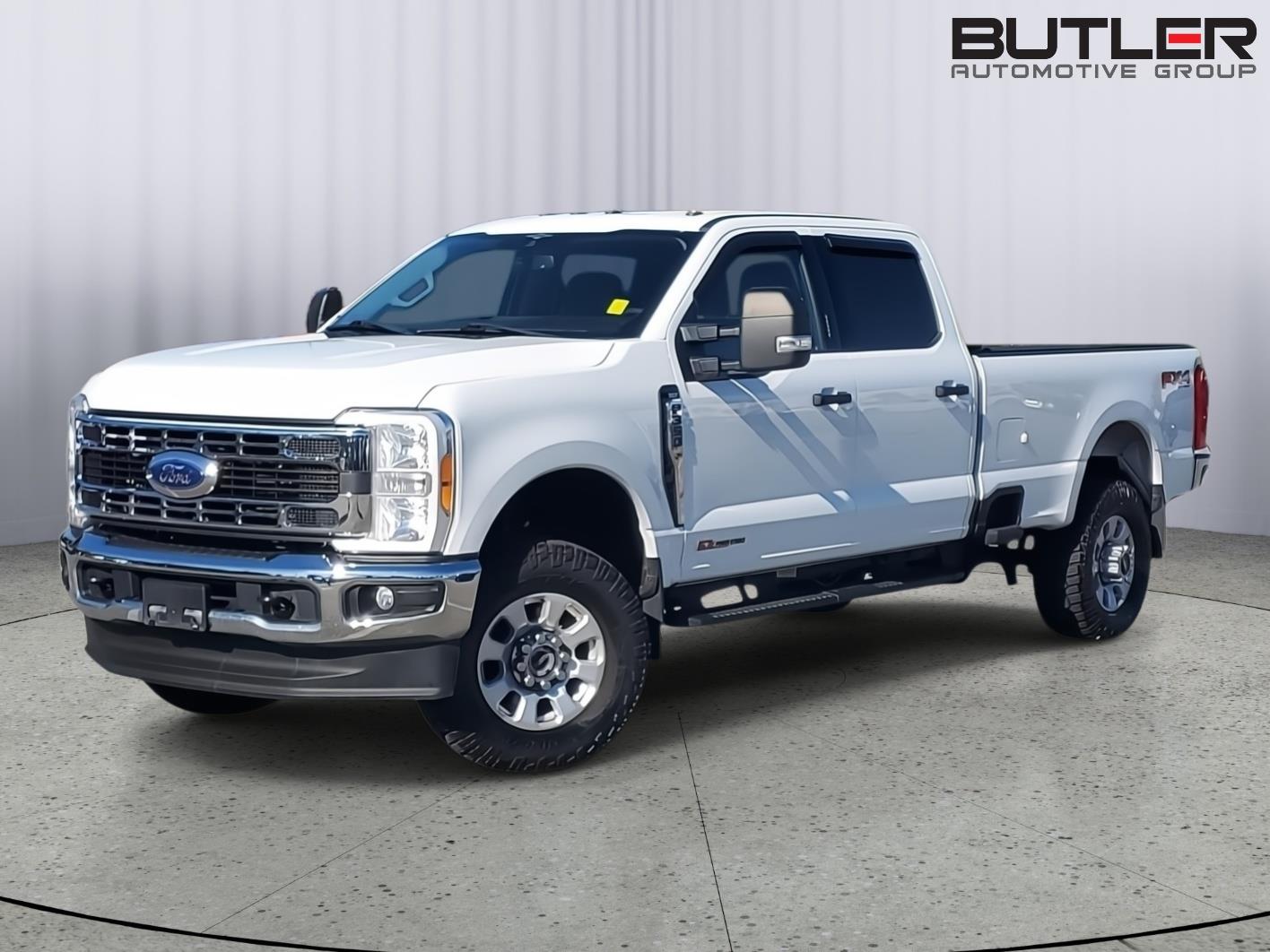 2023 Ford F-350 Super Duty XLT's photo