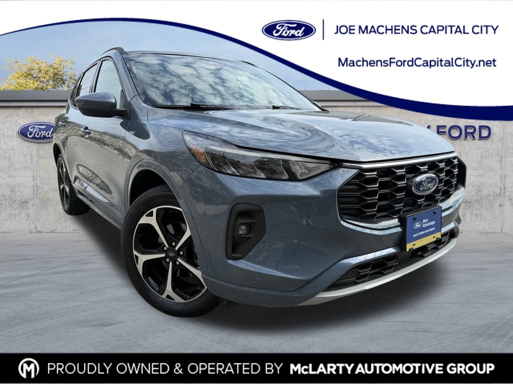 2023 Ford Escape ST-Line Select's photo