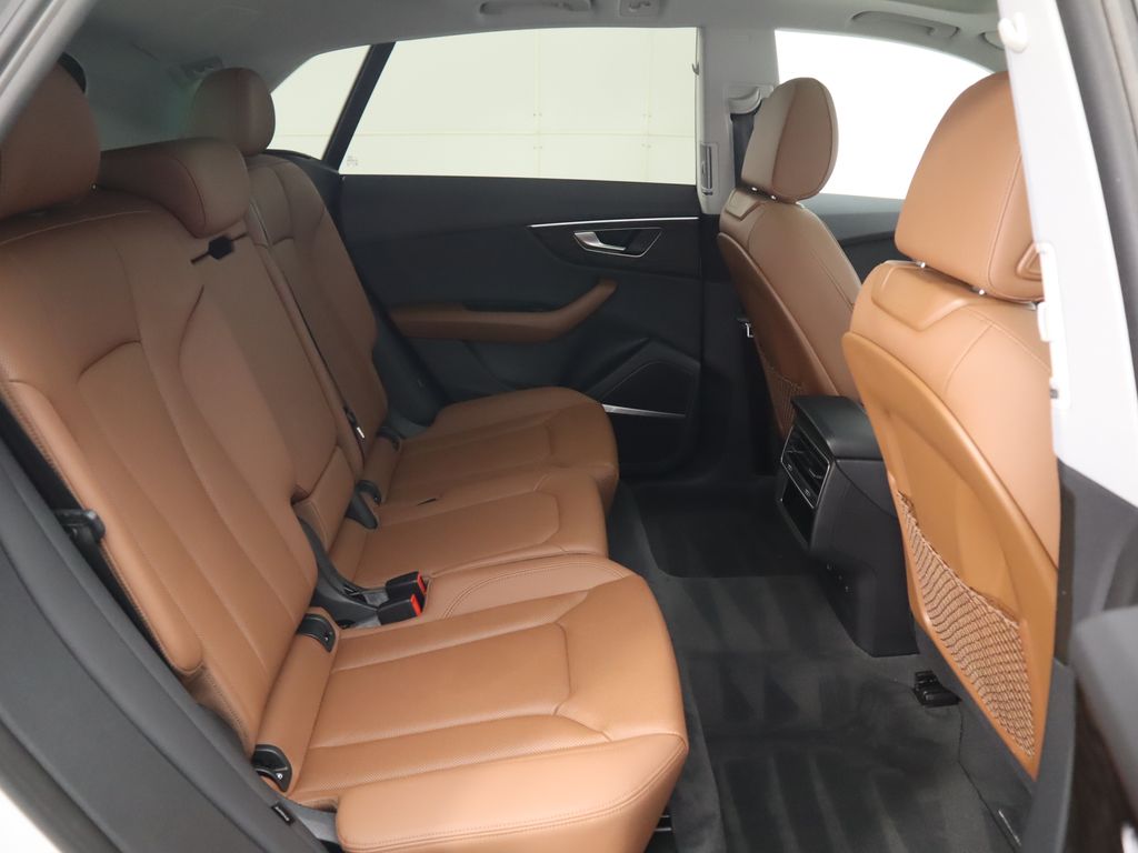 2022 Audi Q8 55 Premium Plus photo 23