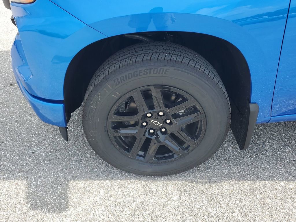2025 Chevrolet Silverado 1500 Custom photo 13