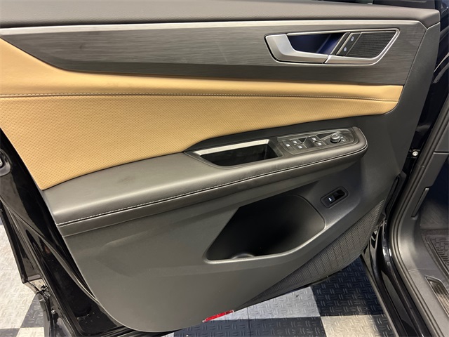 2026 Volkswagen Atlas Cross Sport SE Technology photo 4