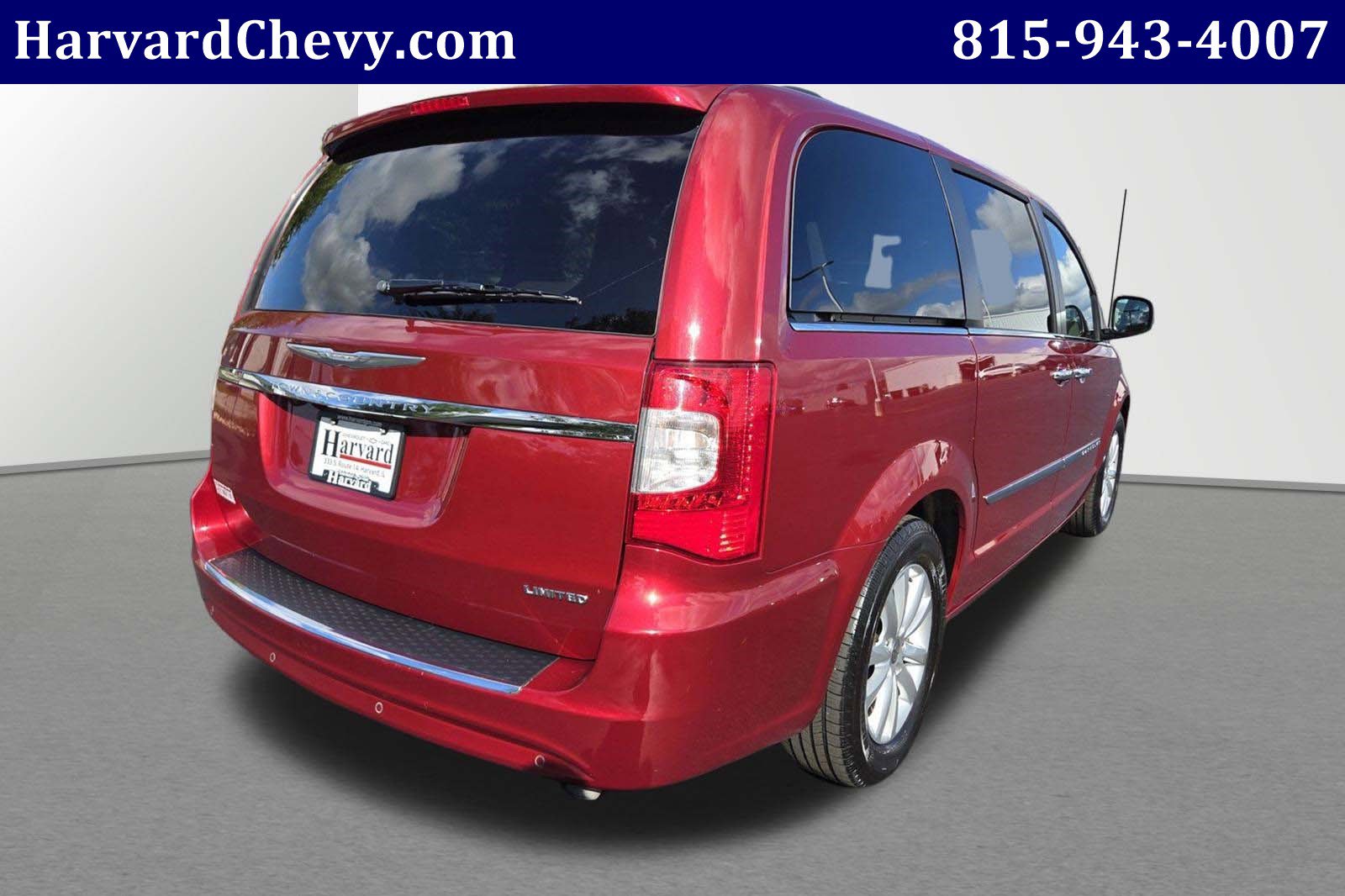 2015 Chrysler Town & Country Limited Platinum photo 4