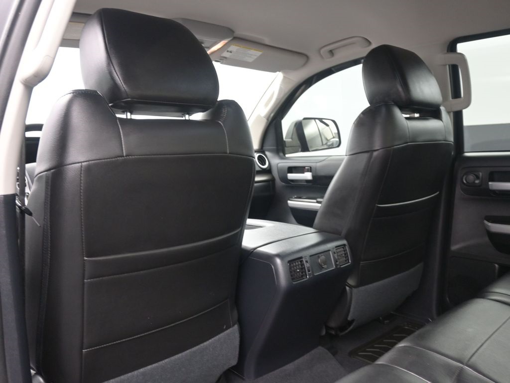 2018 Toyota Tundra SR5 photo 25