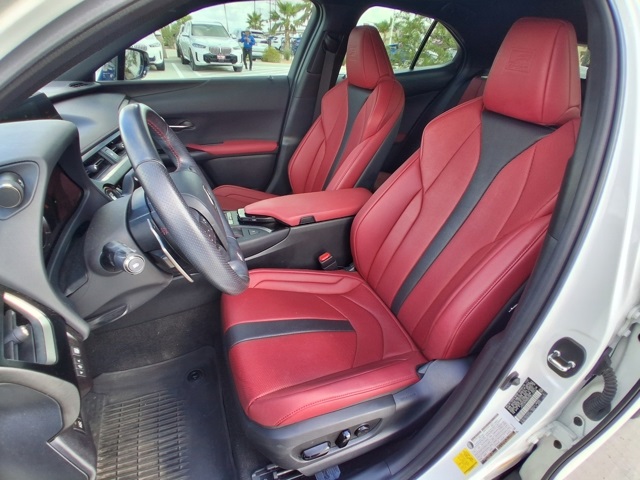 2022 Lexus UX 200 F SPORT photo 14