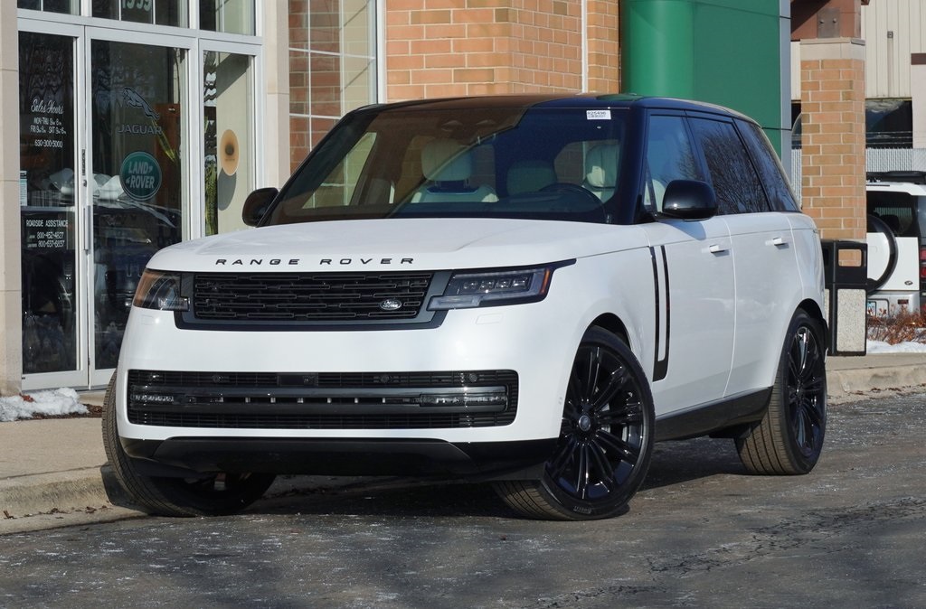 2025 Land Rover Range Rover SE's photo