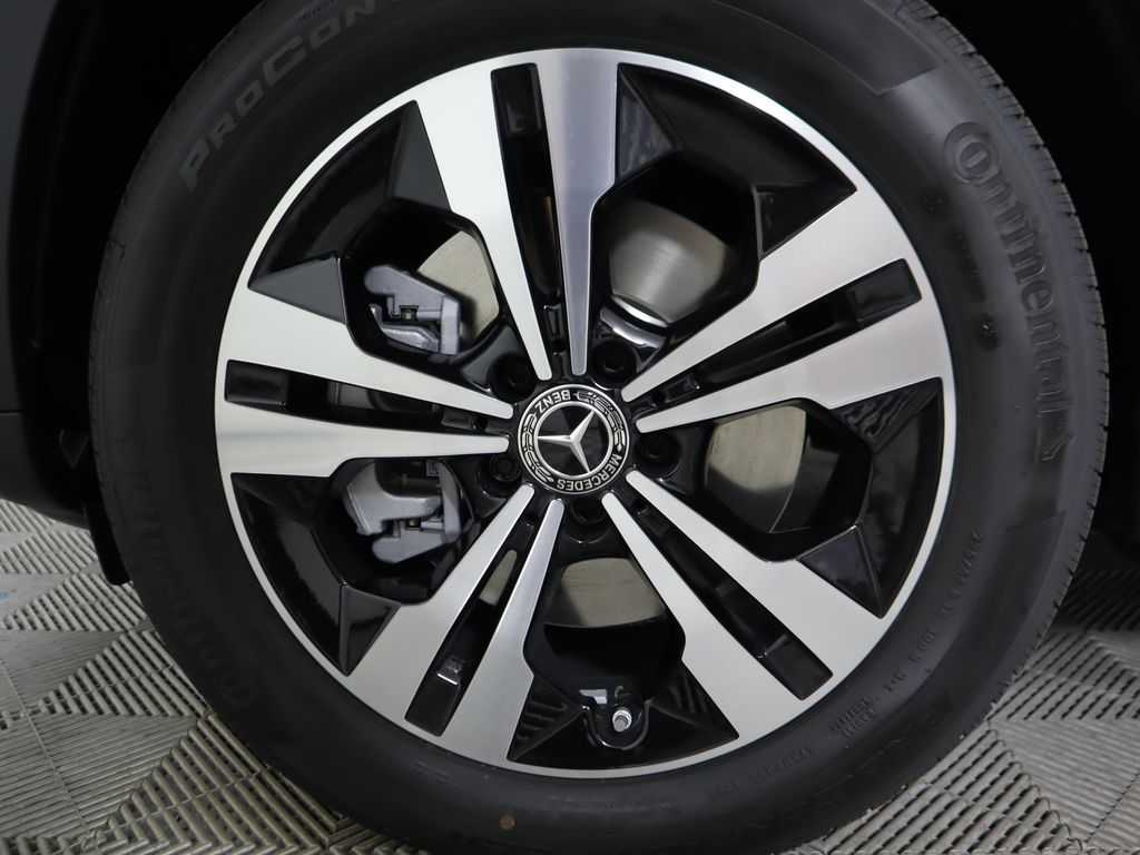 2026 Mercedes Benz GLB 250 photo 30