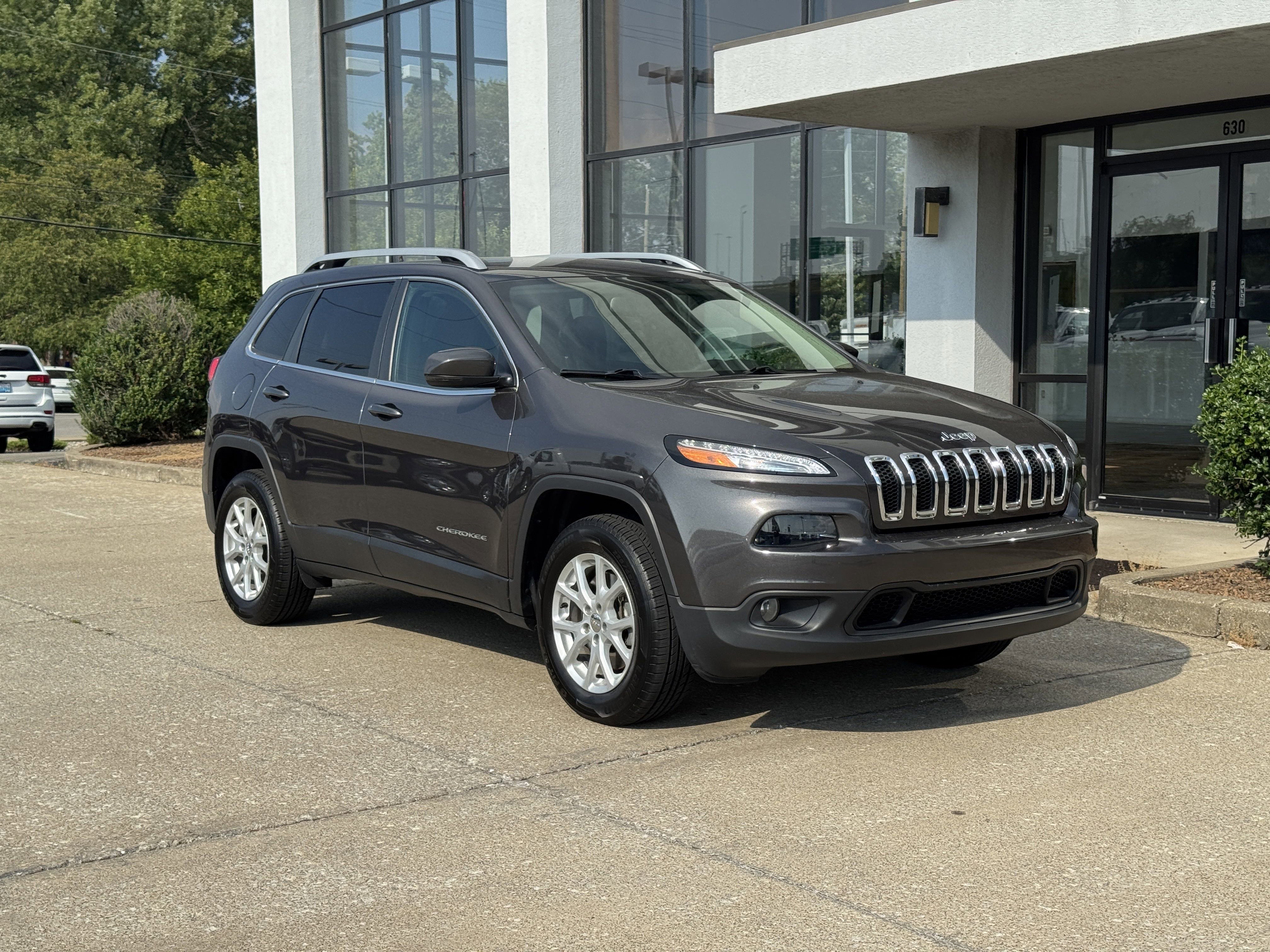 Used 2017 Jeep Cherokee Latitude with VIN 1C4PJMCS8HW563208 for sale in Jeffersonville, IN