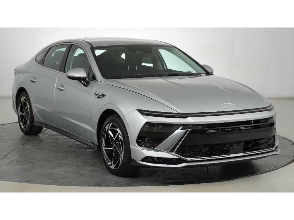 2026 Hyundai Sonata SEL's photo