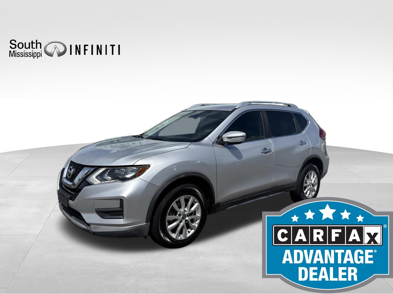 2017 Nissan Rogue SV's photo