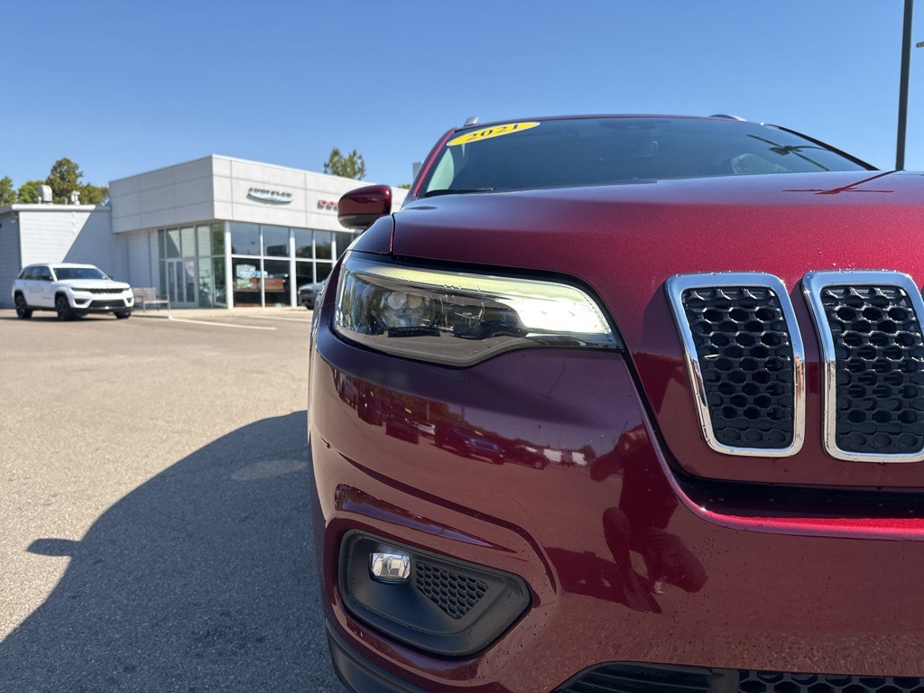 2021 Jeep Cherokee Latitude Lux photo 6