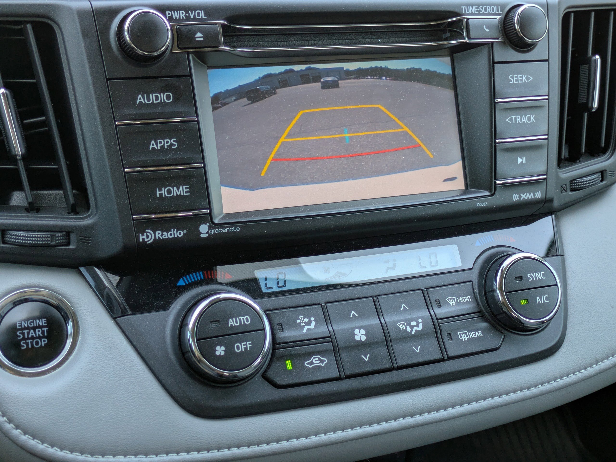 2018 Toyota RAV4 XLE photo 18