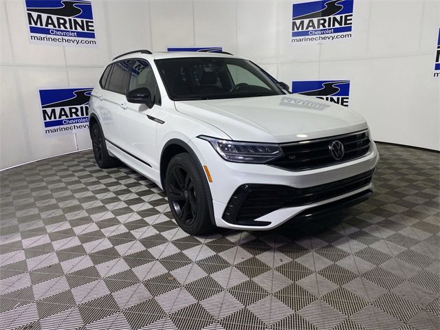 2023 Volkswagen Tiguan SE R-LINE BLACK
