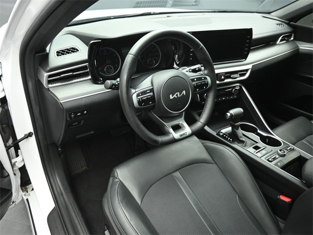 2023 KIA K5 - Image 9