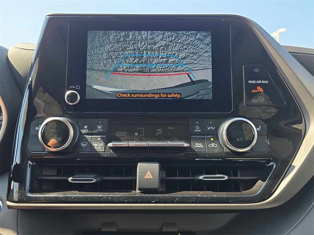 2023 Toyota Highlander XLE photo 21