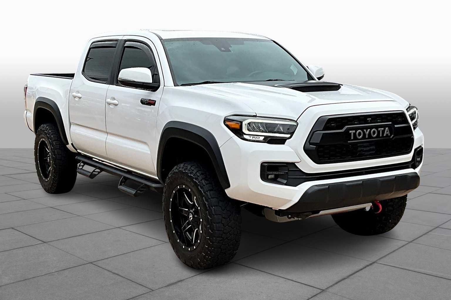 2020 Toyota Tacoma TRD Pro photo 2