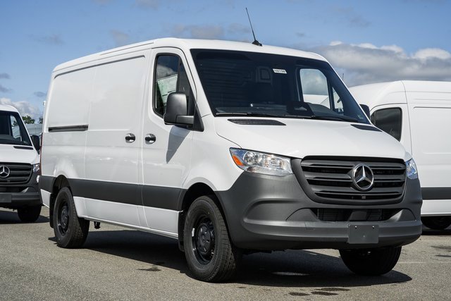 2026 Mercedes-Benz Sprinter Cargo Van Base's photo