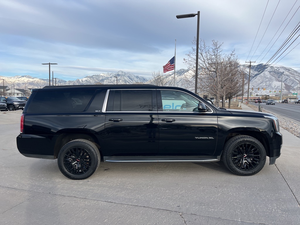 2020 Gmc Yukon XL SLT photo 3