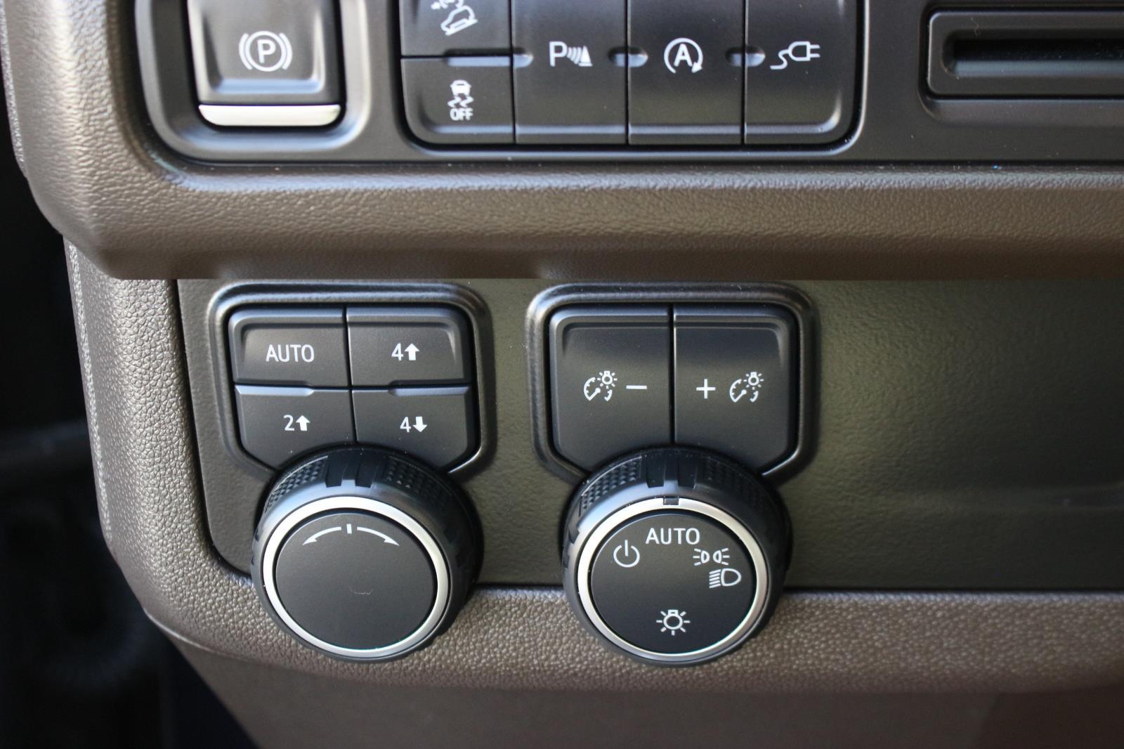 2021 Chevrolet Tahoe Z71 photo 32