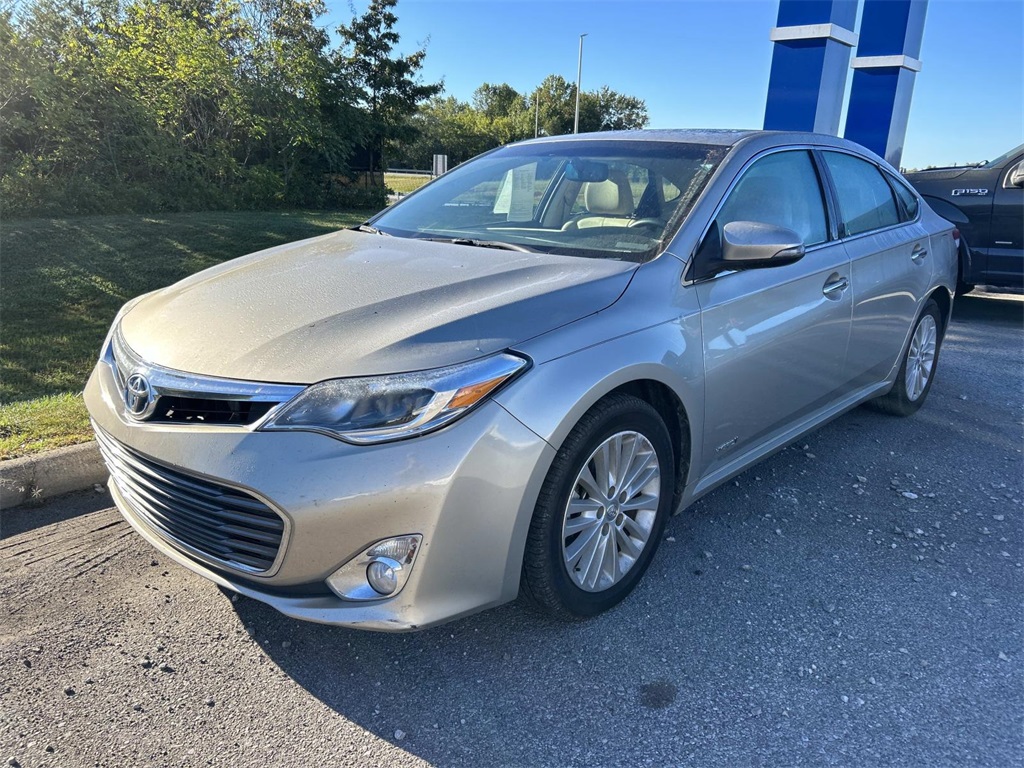2015 Toyota Avalon Hybrid XLE Touring photo 3