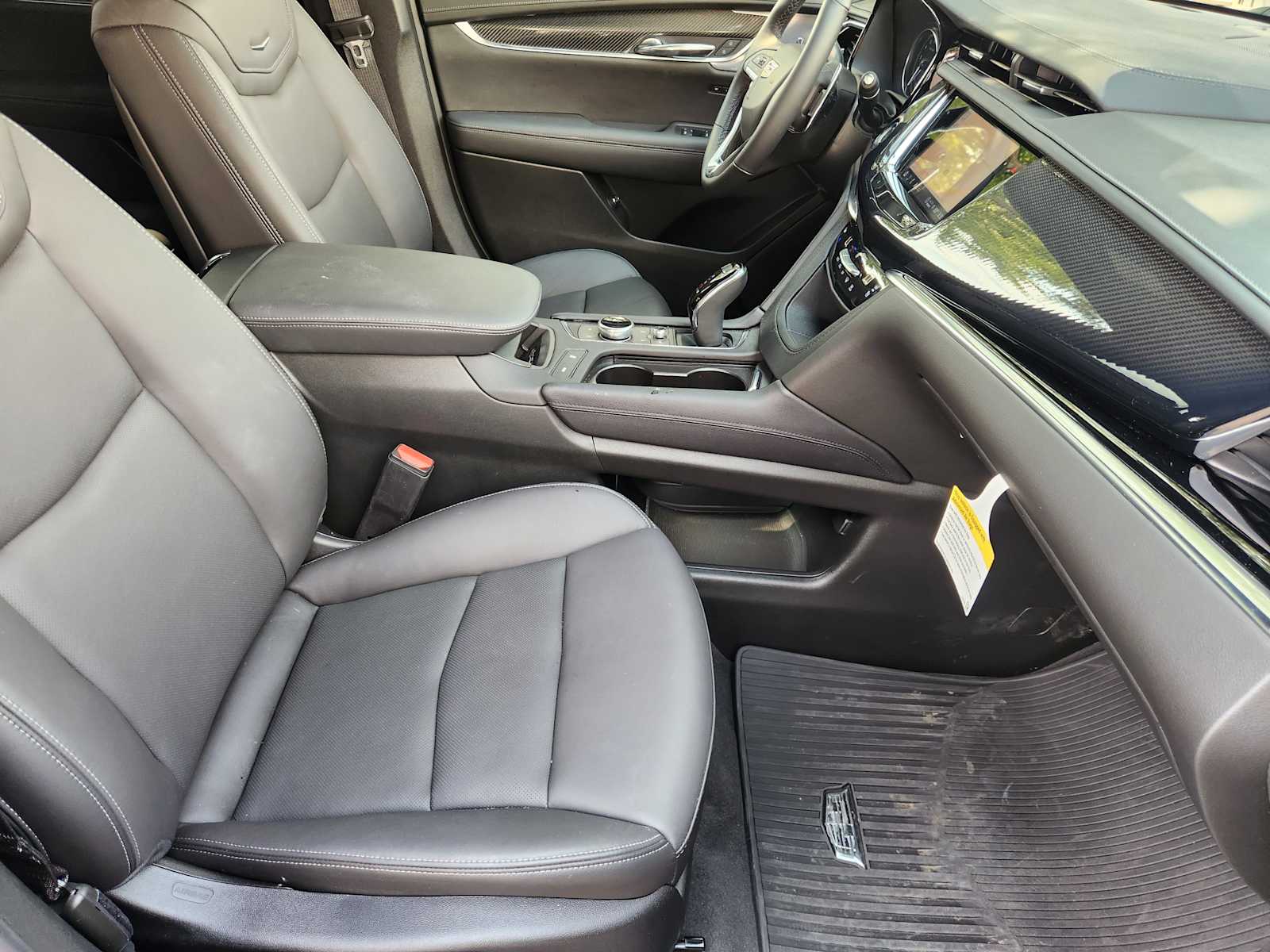 2025 Cadillac XT4 Sport photo 8