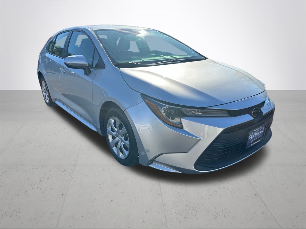 2023 Toyota Corolla LE photo 5