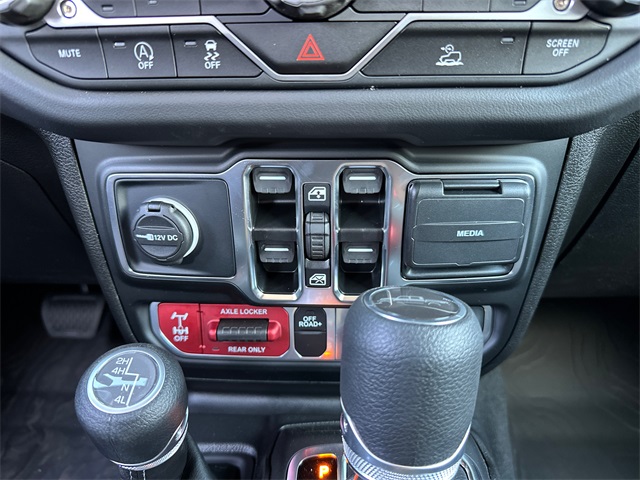 2025 Jeep Gladiator Mojave photo 20