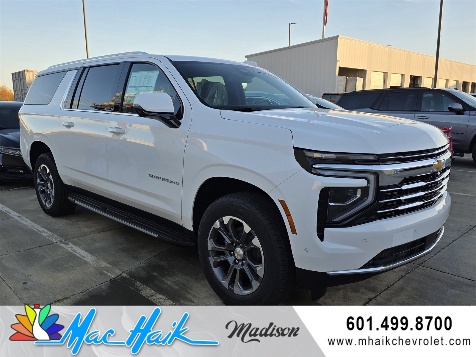 2026 Chevrolet Suburban LT's photo