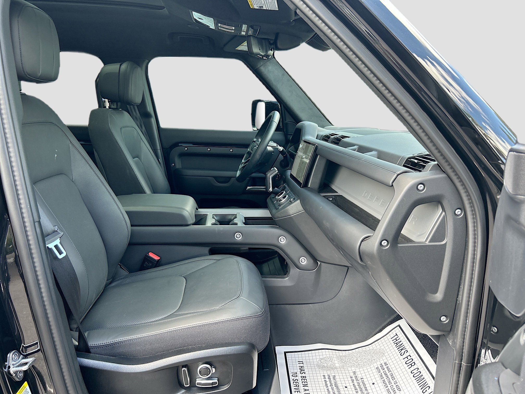 2025 Land Rover Defender 130 X photo 4