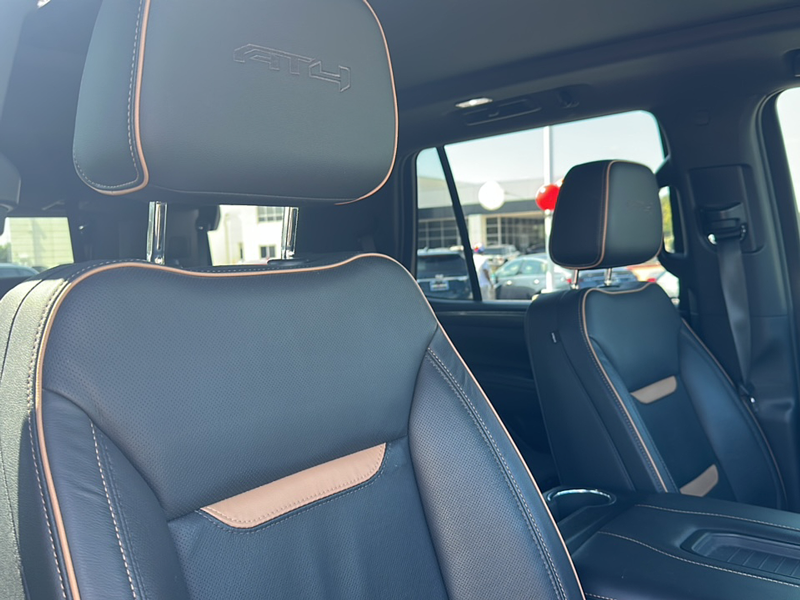 2022 Gmc Yukon AT4 photo 5