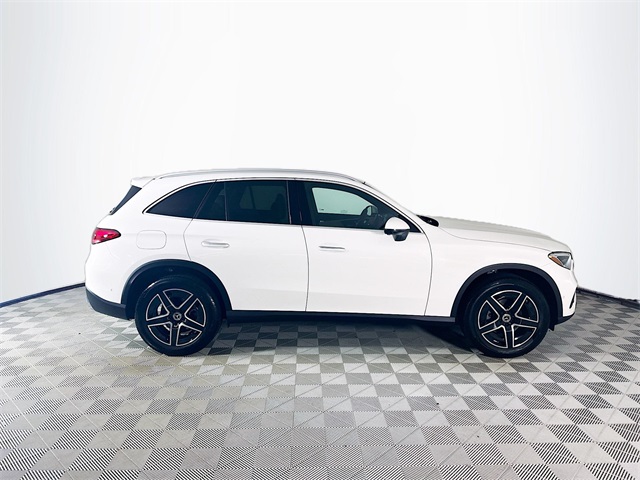 2026 Mercedes Benz GLC 300 4MATIC photo 7