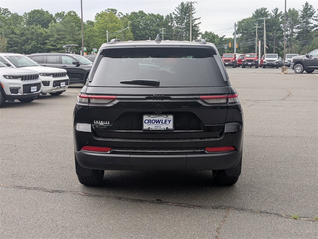 2025 Jeep Grand Cherokee Altitude X photo 4