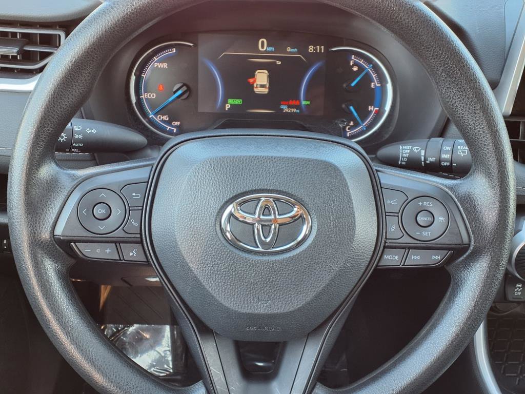 2024 Toyota RAV4 Hybrid XLE photo 8
