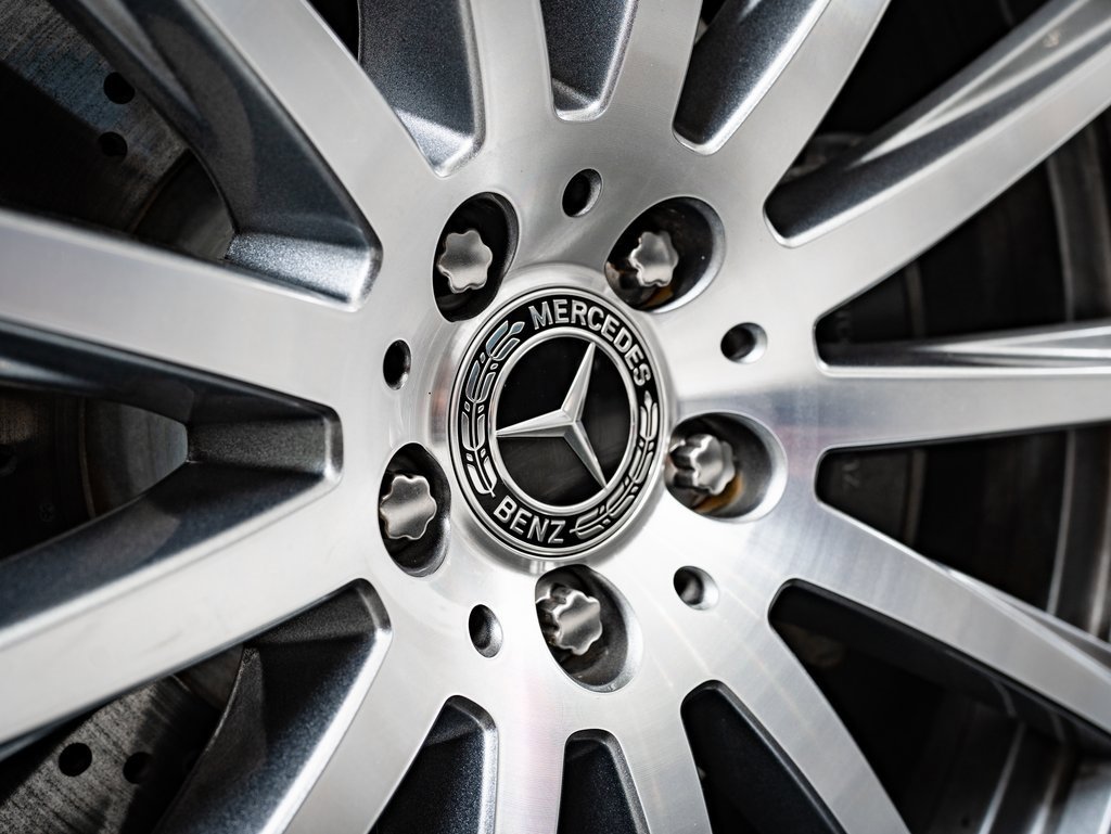 2024 Mercedes Benz GLS 580 4MATIC photo 8