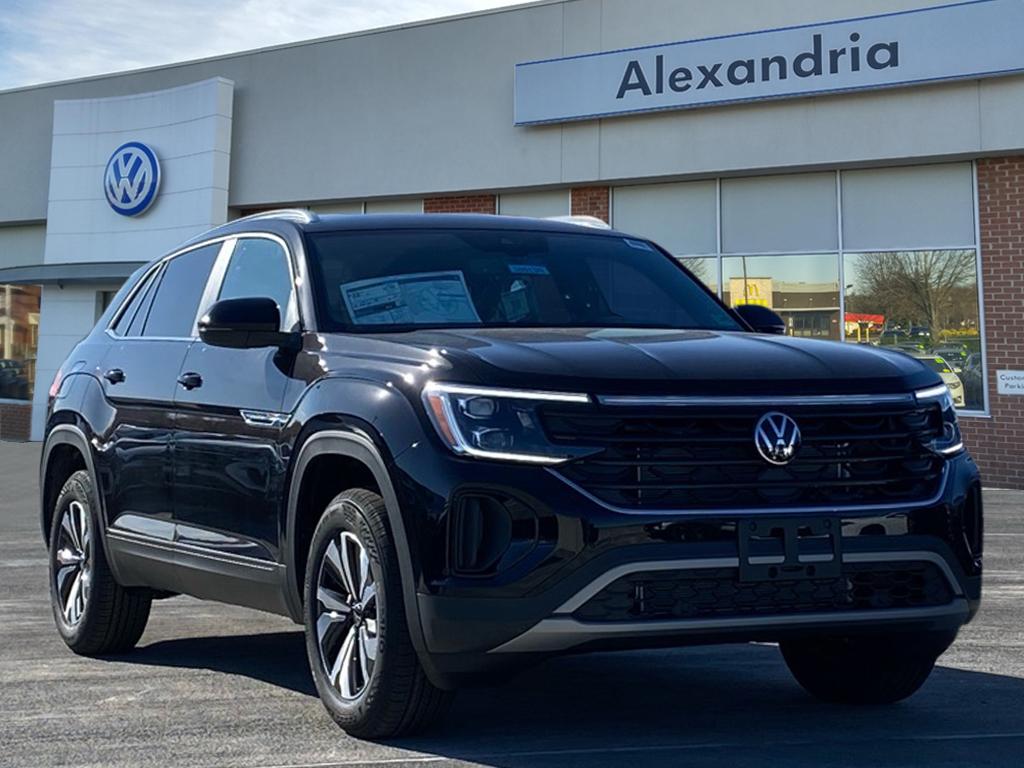 2026 Volkswagen Atlas Cross Sport SE's photo