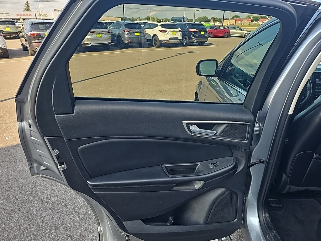 2022 Ford Edge Titanium photo 21
