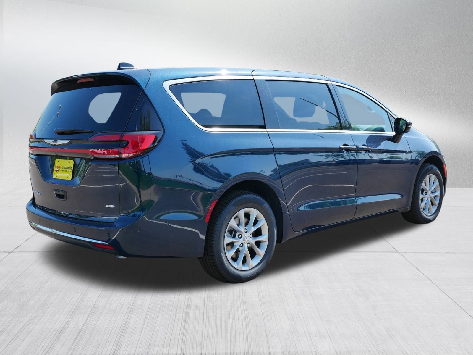 2025 Chrysler Pacifica photo 6