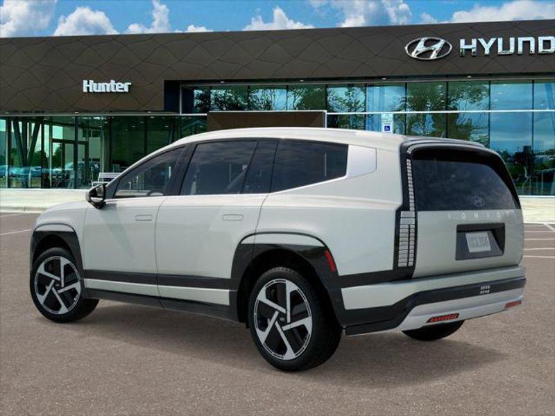 2026 Hyundai Ioniq Limited photo 3