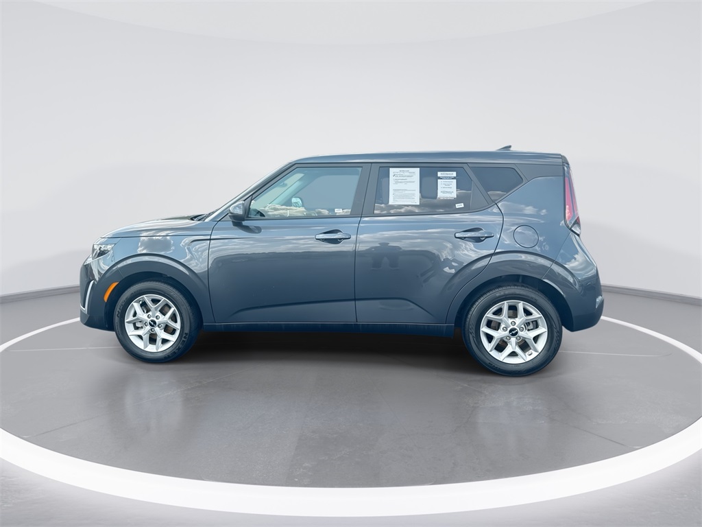 2025 Kia Soul LX photo 5