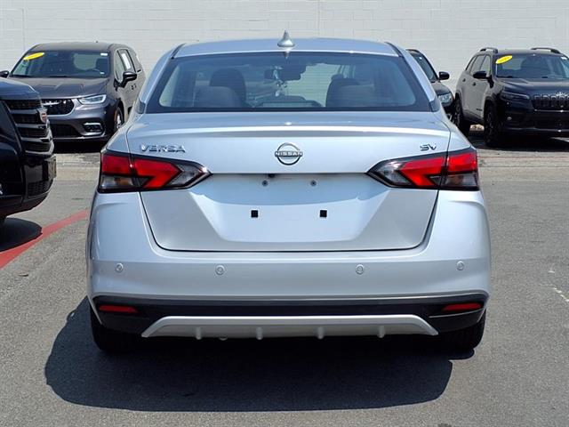 2023 Nissan Versa SV photo 19