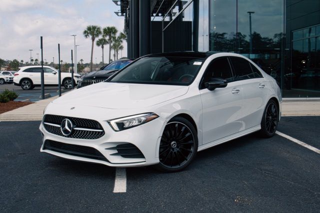 2022 Mercedes-Benz A-Class A220's photo