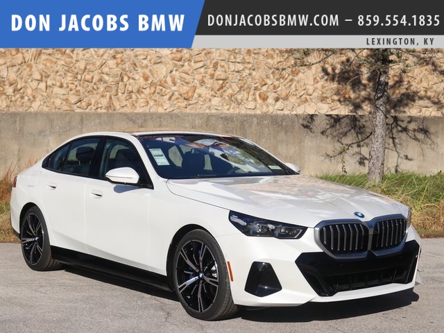 2026 BMW 5 Series 550e's photo