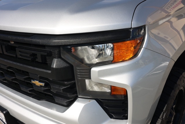 2022 Chevrolet Silverado 1500 Custom photo 9