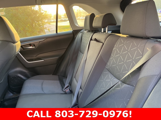 2024 Toyota RAV4 XLE photo 8