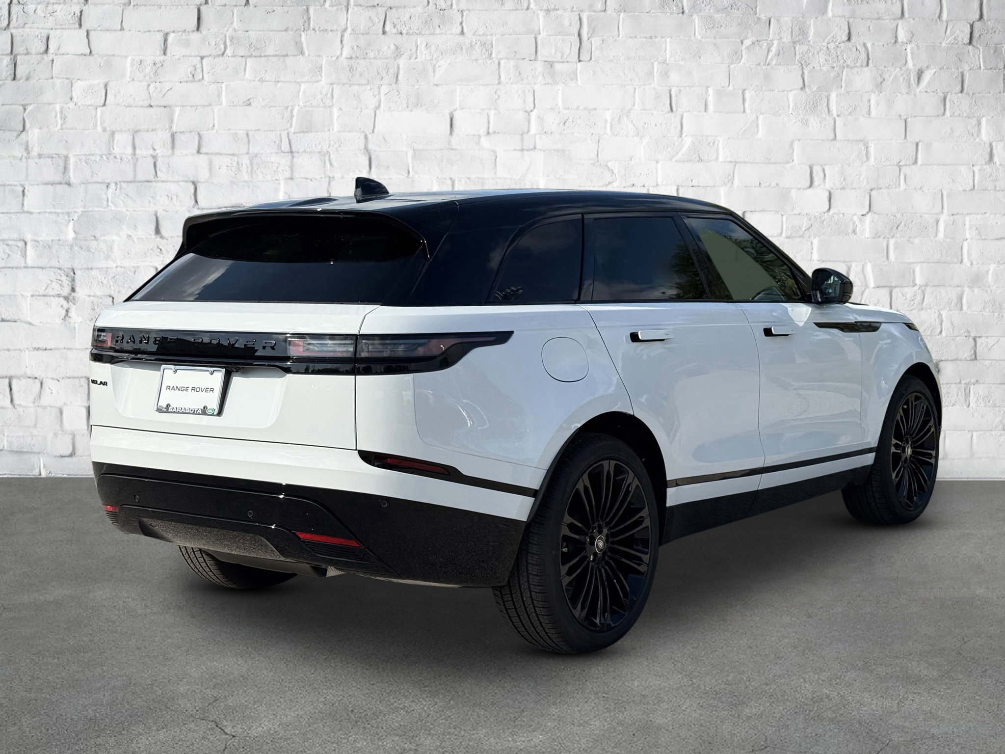 2026 Land Rover Range Rover Velar SE photo 6
