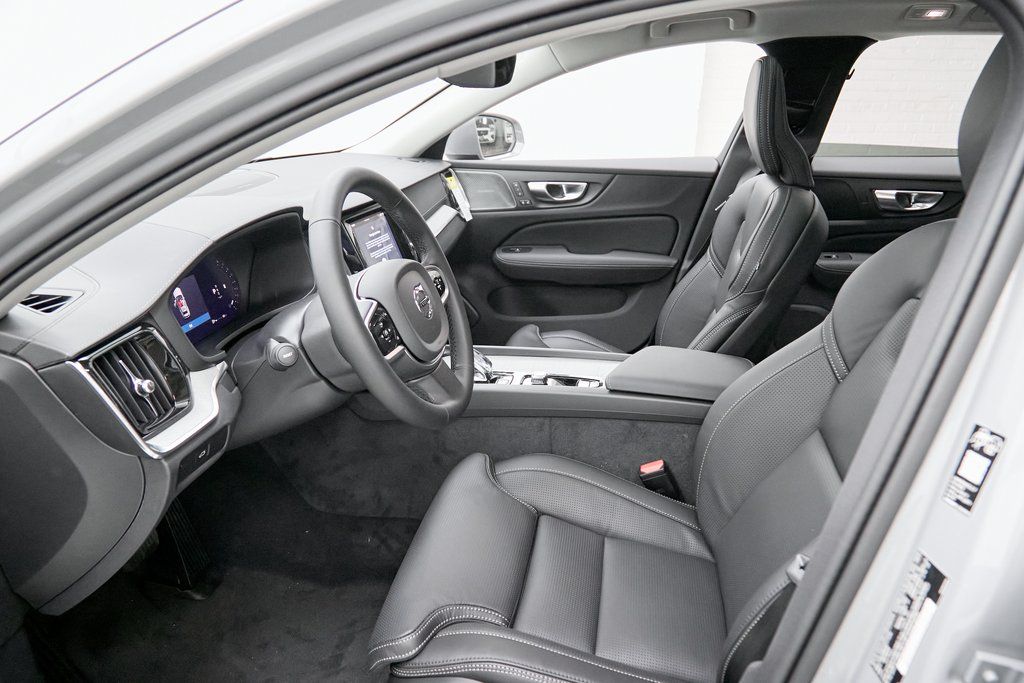 2026 VOLVO V60CC - Image 16