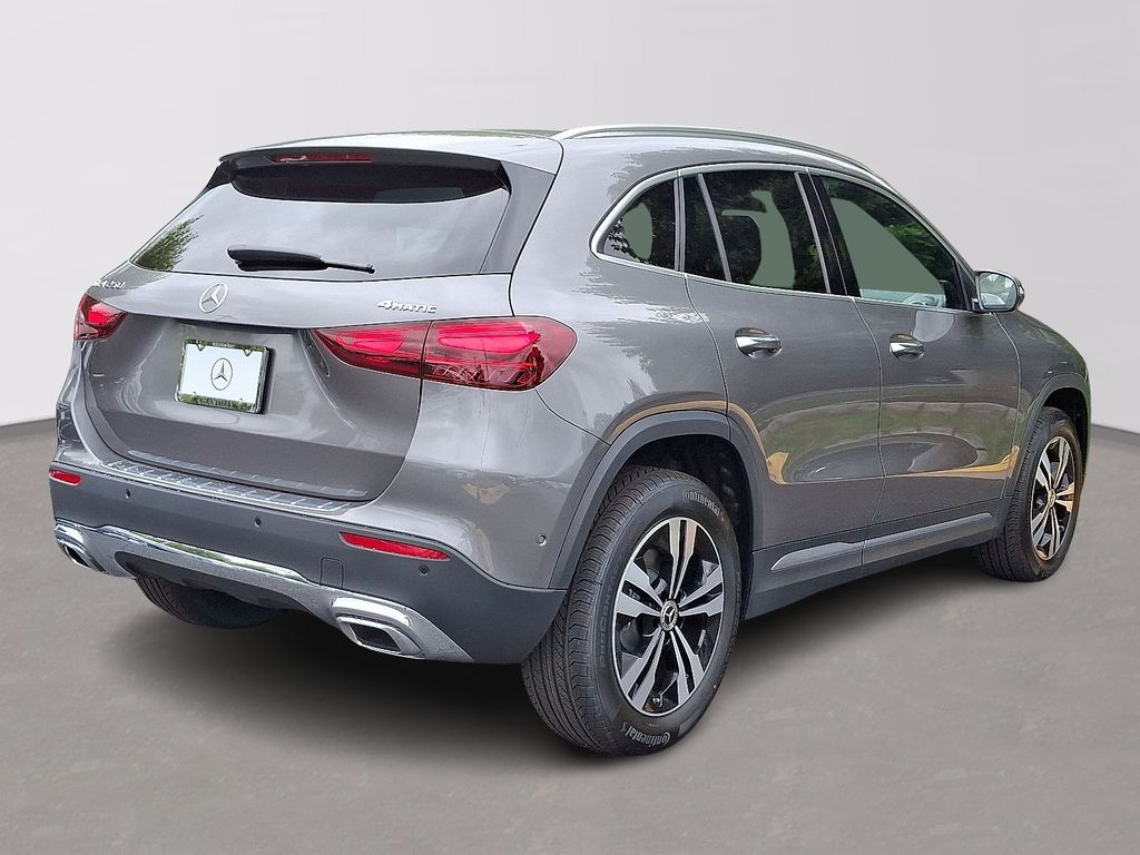 2026 Mercedes Benz GLA 250 4MATIC photo 3