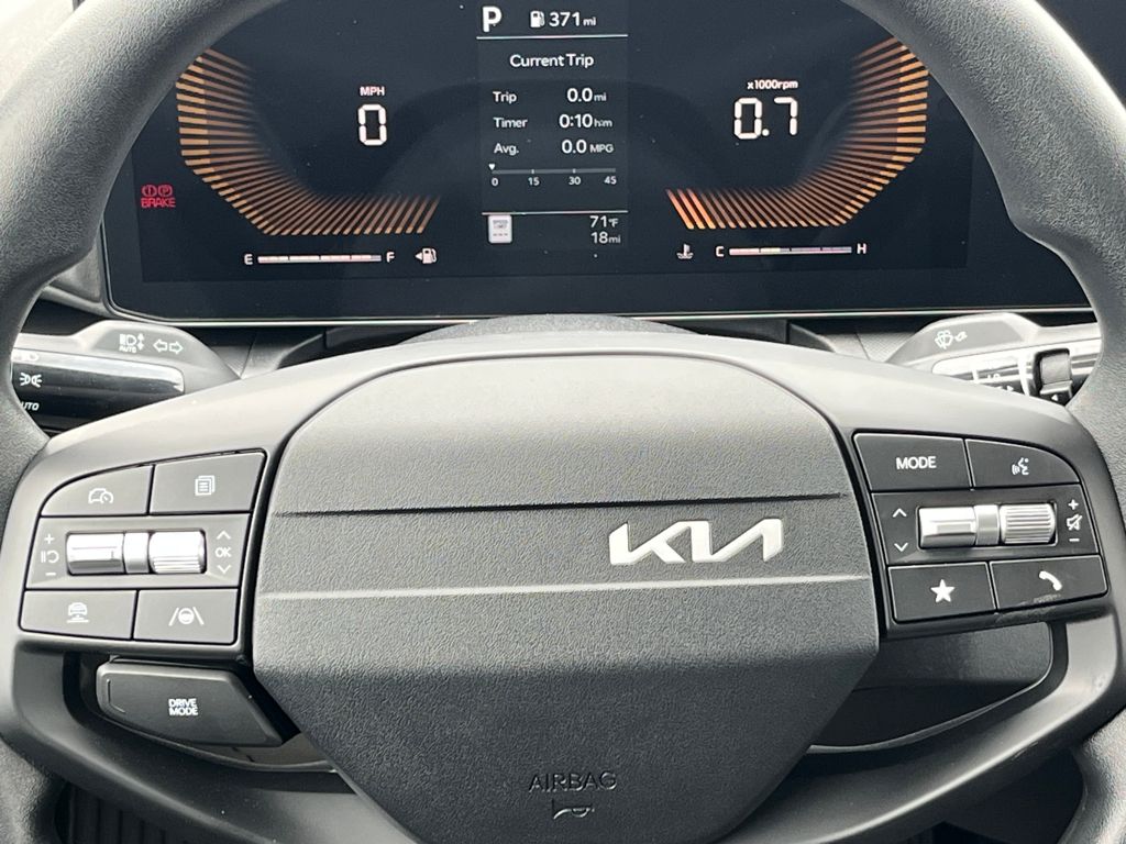 2025 Kia K4 LXS photo 20